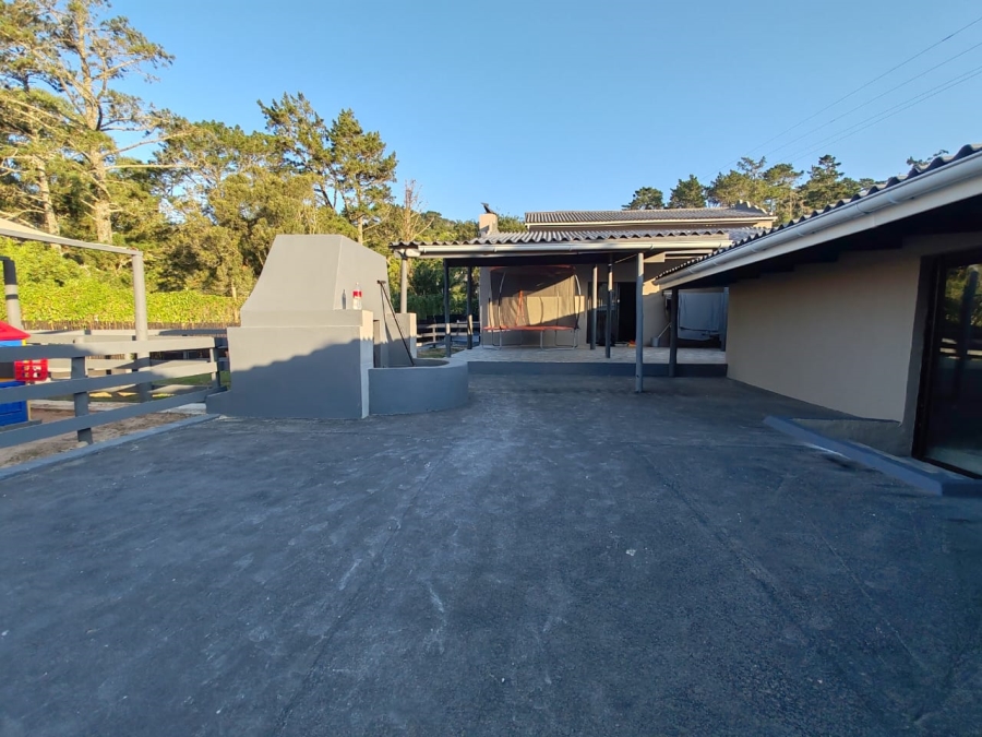 Commercial Property for Sale in Colleen Glen Eastern Cape